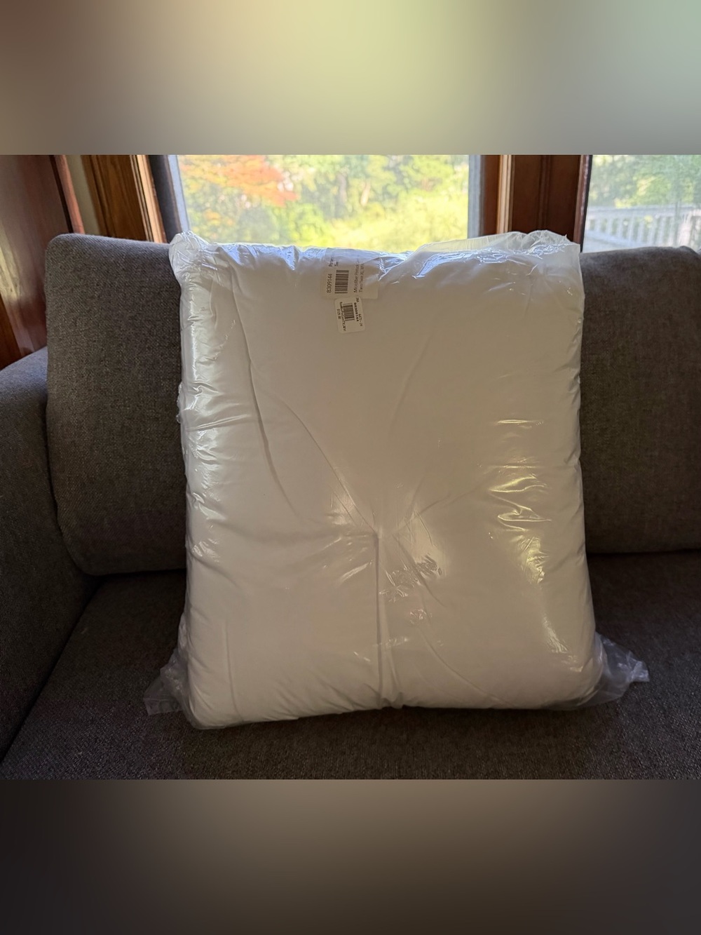 Pottery Barn Teen White Microfiber Pintuck Comforter Twin XL NWT (new with tags) - Picture 2 of 11